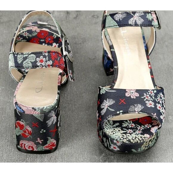 CL by Chinese Laundry Sandals - Picture 6 of 6